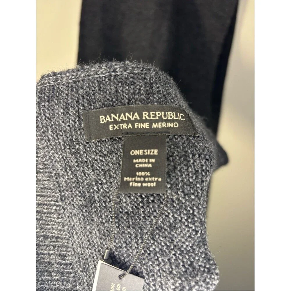 NWT Banana Republic Unisex Extra Fine Merino Wool Knit Scarf Gray 79
